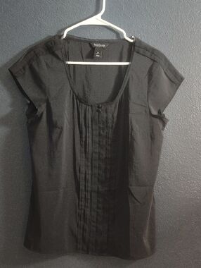 White House Black Market Black Pintuck Minimalist Career Cap-Sleeve Blouse